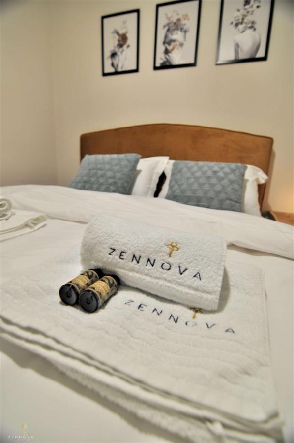 Zennova #4 Vintage City Center Apt เทสซาโลนิกิ ภายนอก รูปภาพ