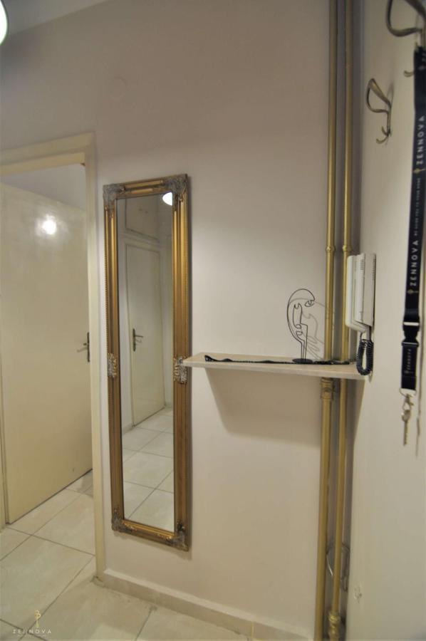 Zennova #4 Vintage City Center Apt เทสซาโลนิกิ ภายนอก รูปภาพ
